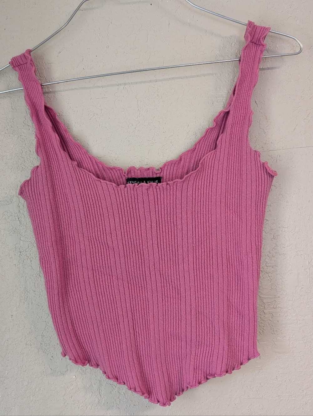 Kendall & Kylie Pink Ribbed Scallop Tank M Fairy Dainty Coquette Festival Raver